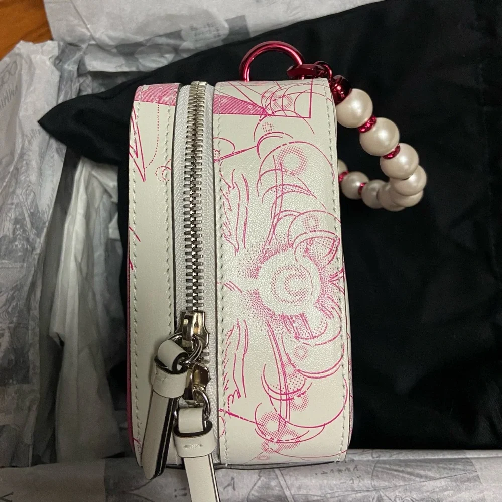Sailor Moon x Jimmy Choo Collaboration Avenue Vanity Bag - Picture 4 of 10